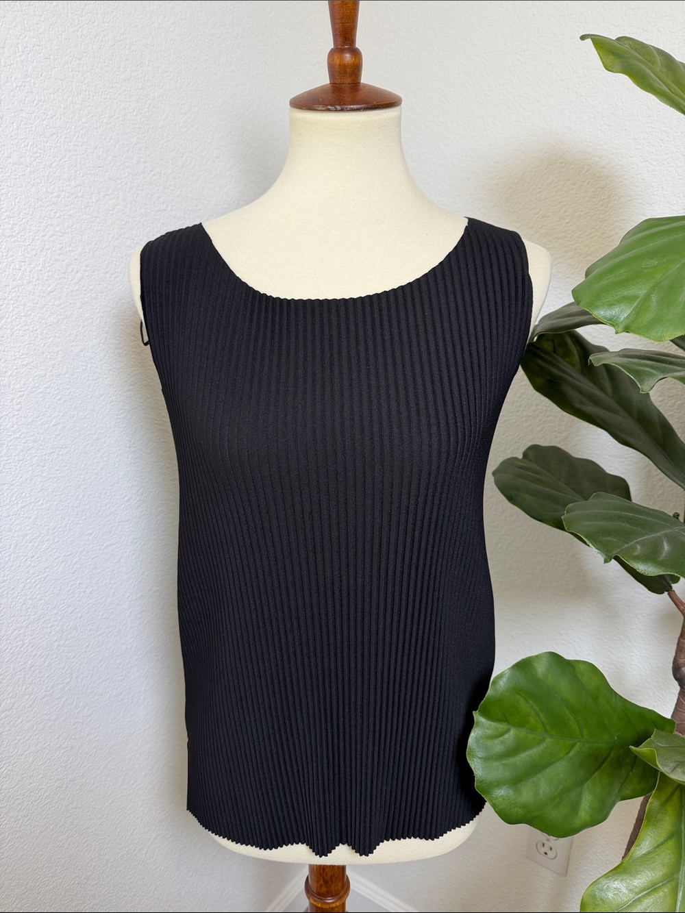 COS Ribbed Sleeveless Knit Top